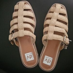 DV by Dolce Vita Women's Tan Woven Sandals